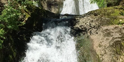 Wanderurlaub - Wellnessbereich - Ofterschwang - Buchenegger Wasserfälle im Ortsteil Buchenegg
- zu Fuß zu erreichen - Vitalhotel Interest 