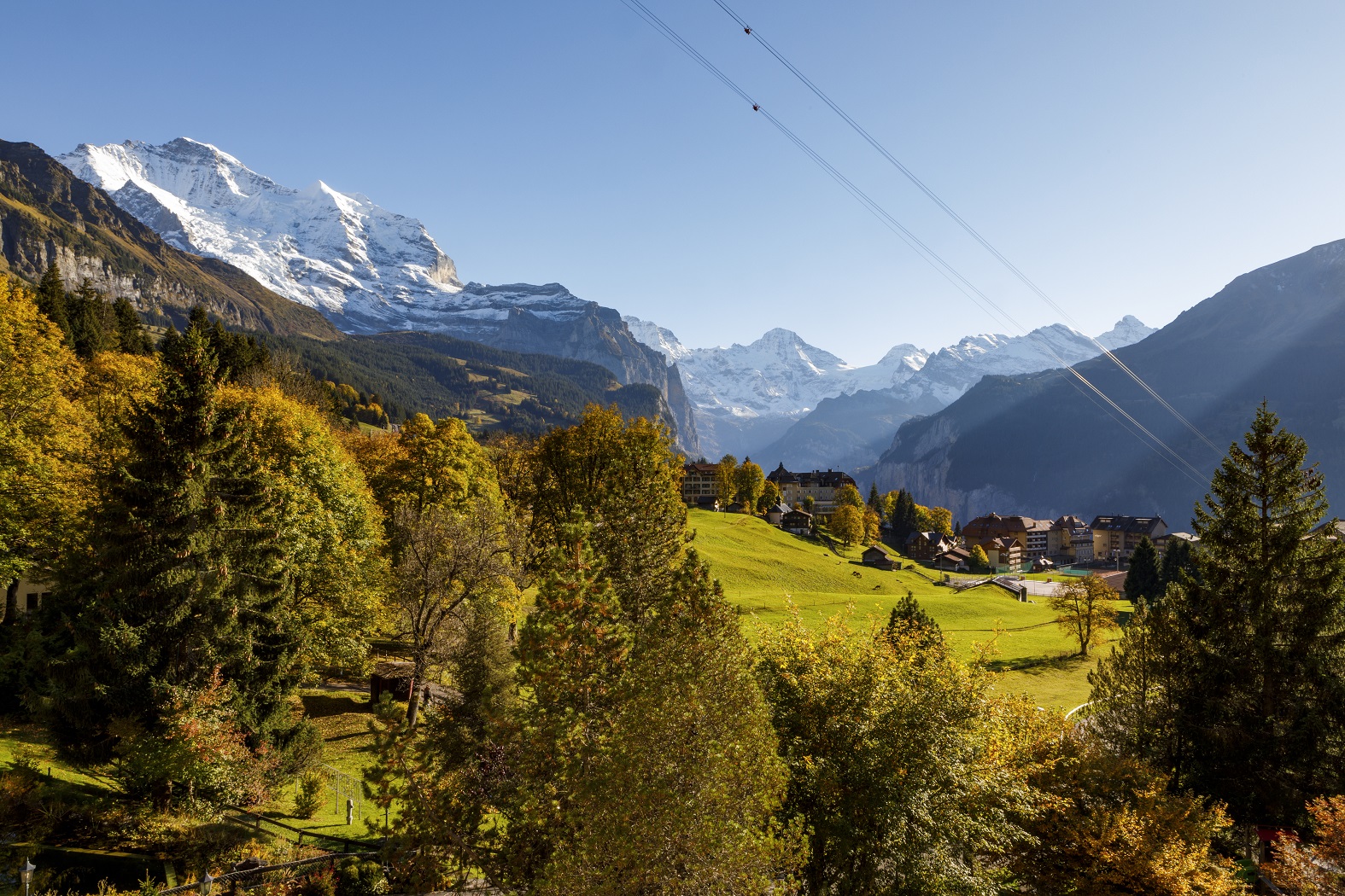 Wanderhotel - Herbstaussicht - Beausite Park Hotel Wengen