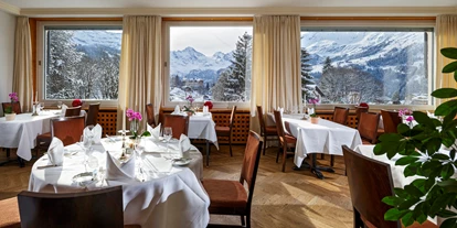 Wanderurlaub - Massagen - Bönigen b. Interlaken - Speisesaal im Winter - Beausite Park Hotel Wengen