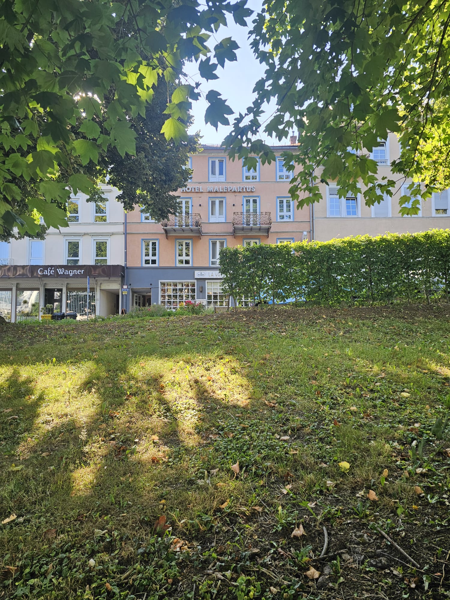 Wanderhotel - Frontansicht vom Kurpark - Hotel Malepartus am Kurpark