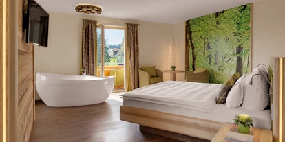 Wanderurlaub - Hotel-Schwerpunkt: Wandern mit Kindern - Blaibach - Die neuen Suiten bieten Raum für luxuriöse Aufenthalte. Suite Buche - Hotel Fritz - Wohnzimmer im Wald