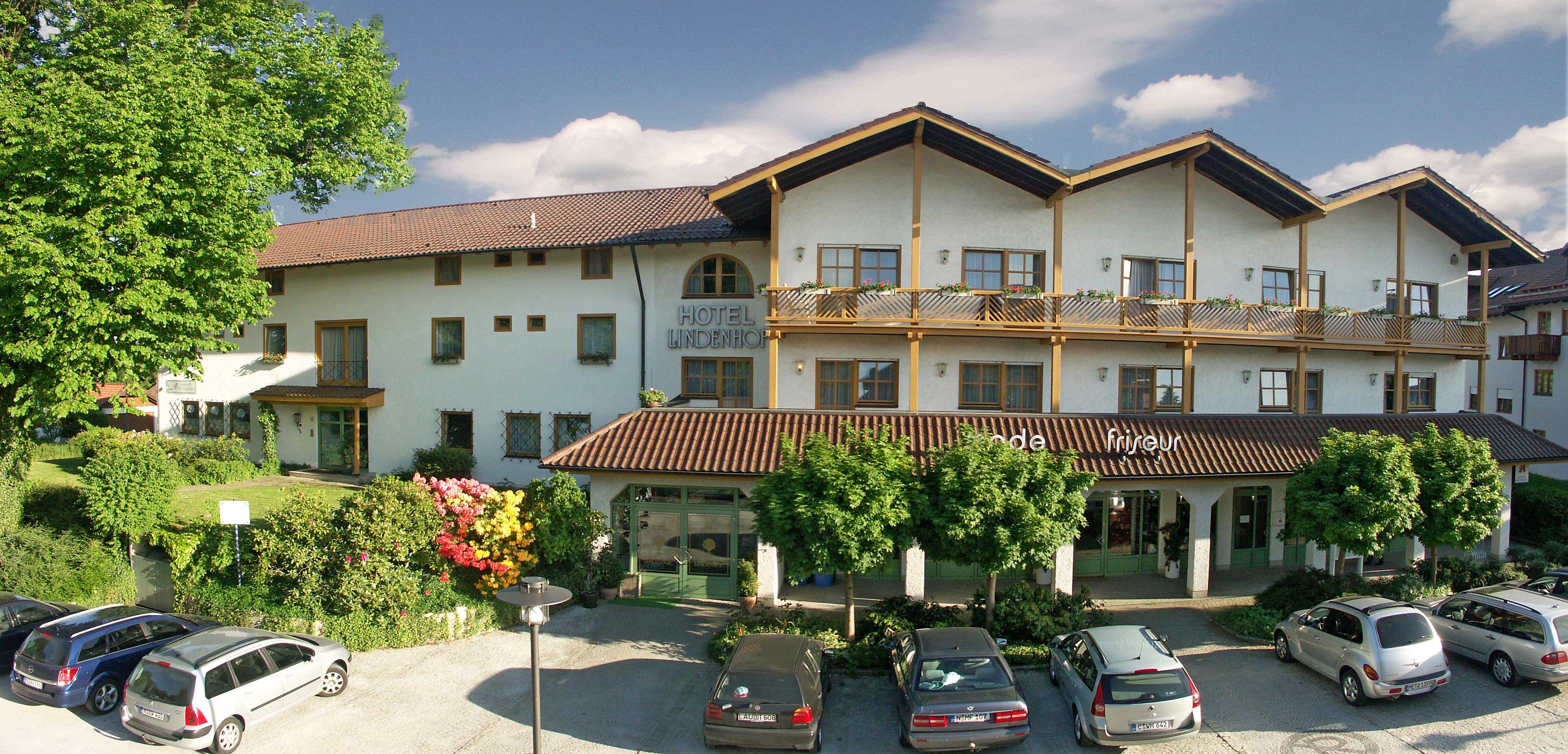 Wanderhotel - Wunderbare Momente der Zweisamkeit erleben - in idyllischer Lage zwischen der Dreiflüssestadt Passau und der Erlebnisregion Bayerischer
Wald logieren. - Hotel Lindenhof