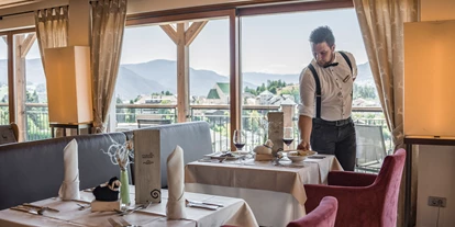 Wanderurlaub - Trockenraum - Trentino-Südtirol - Restaurant Hotel Emmy - five elements in Völs am Schlern -  Hotel Emmy-five elements