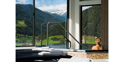 Wanderurlaub - persönliche Tourenberatung - Tirol - Goldried SPA Bereich - Hotel Goldried
