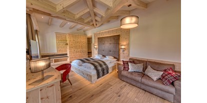 Wanderurlaub - geführte Wanderungen - Sexten - Beispiel einer Suite im Tirolerhof. 
Jede Suite ist individuell eingerichtet! - Hotel Tirolerhof
