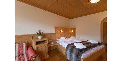 Wanderurlaub - Bettgrößen: Doppelbett - Niederdorf (Trentino-Südtirol) - Beispiel Standard Zimmer - Hotel Tirolerhof