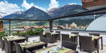 Wanderurlaub - Unterkunftsart: Hotel - Lana (Trentino-Südtirol) - Frühstück auf Terrasse - Hotel Sunnwies