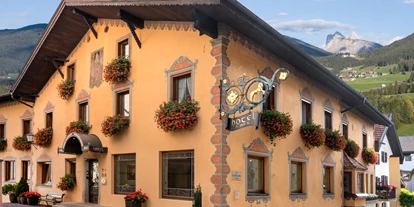 Wanderurlaub - Parkplatz: kostenlos in Gehweite - Colfosco - Hotel Cavallino D’Oro B&B
