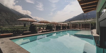 Wanderurlaub - kostenlose Wanderkarten - Lana (Trentino-Südtirol) - Außenpool - Hotel das Paradies
