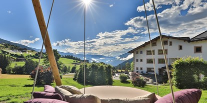 Wanderurlaub - Wanderschuhe: 3 Wanderschuhe - Südtirol - HOTEL DER BERGE - Lärchenhof