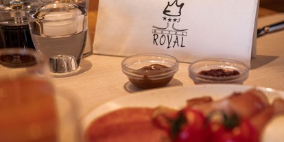 Wanderurlaub - Pauschalen für Wanderer - Italien - Frühstück - Hotel Royal ***S