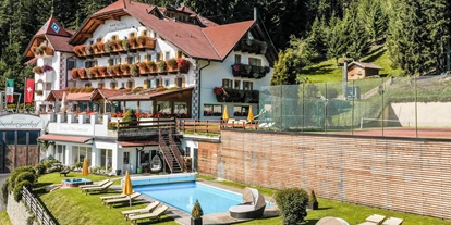 Wanderurlaub - Hotel-Schwerpunkt: Wandern & Wellness - Trentino-Südtirol - Granpanorama Wellness Hotel Sambergerhof - Granpanorama Wellness Hotel Sambergerhof