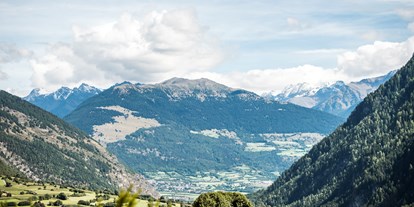 Wanderurlaub - Wanderschuhe: 2 Wanderschuhe - Trentino-Südtirol - View - Tuberis Nature & Spa Resort