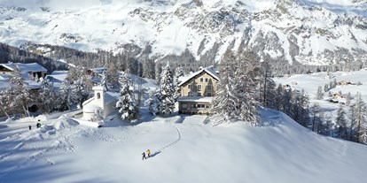 Wanderurlaub - Ausrüstungsverleih: Teleskopstöcke - St. Moritz - Hotel Sonne Fex