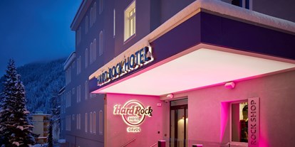 Wanderurlaub - Bettgrößen: Queen Size Bett - Winterliches Hard Rock - Hard Rock Hotel Davos
