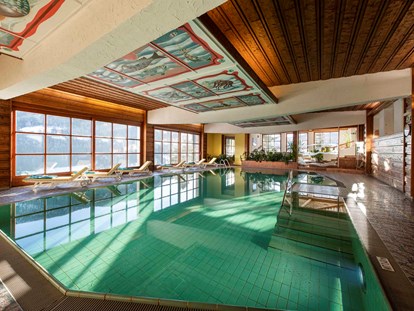 Wanderurlaub - geführte Touren - Schwimmbad- und Saunalandschaft
©️ Rupert Mühlbacher - Hotel St. Oswald