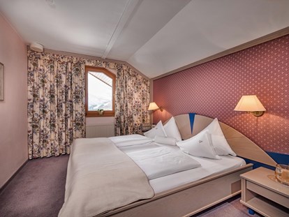 Wanderurlaub - Bettgrößen: King Size Bett - Kremsbrücke - Zimmer zum Verlieben
©️ Fotoatelier Wolkersdorfer - Hotel St. Oswald