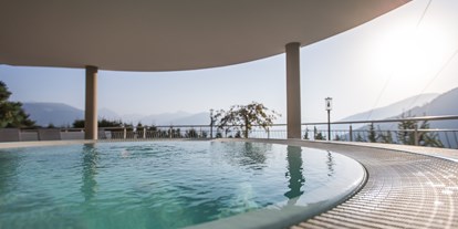 Wanderurlaub - Pools: Außenpool beheizt - Brixen/St.Andrä - Kronplatz Resort Hotel Kristall