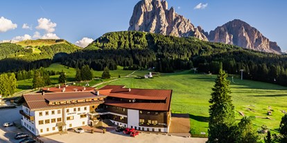 Wanderurlaub - geführte Wanderungen - St. Christina - Monte Pana Dolomites Hotel