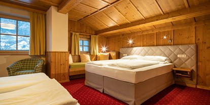Wanderurlaub - Preisniveau: moderat - Neukirchen am Großvenediger - Zimmer Sonnenblume 3. Stock - Hotel Senningerbräu