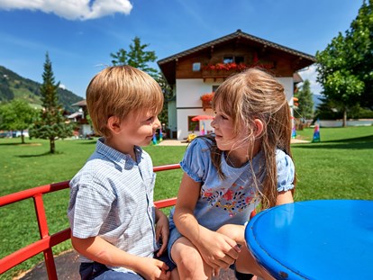 Wanderurlaub - Ausrüstungsverleih: Kindertrage - Schladming - Sonnberg Ferienanlage