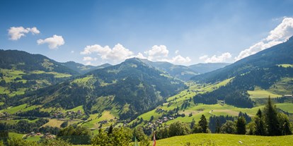 Wanderurlaub - Wanderschuhe: 4 Wanderschuhe - Hüttschlag - Ausblick vom Balkon - Berghotel Alpenklang