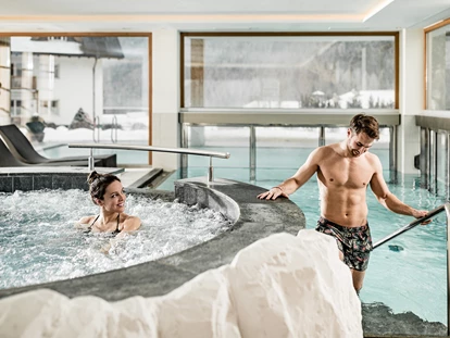 Wanderurlaub - Winterwanderung - Trentino-Südtirol - Whirlpool mit Indoorpool - Hotel Masl