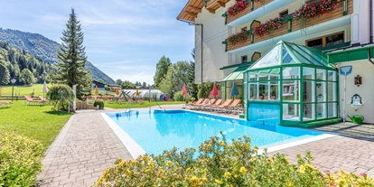 Wanderurlaub - Pools: Außenpool beheizt - Mühlgraben (Erl) - Ferienhotel Berghof