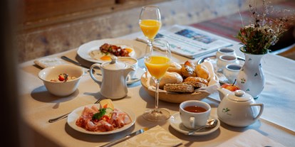 Wanderurlaub - Pauschalen für Wanderer - Zell am Ziller - Frühstück in unserer Bauernstube - Hotel Zur Post