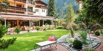 Wanderurlaub - Schuhputzmöglichkeit - Ahrntal - Hotel mit Garten - Hotel Pramstraller