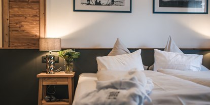 Wanderurlaub - Bettgrößen: Queen Size Bett - Mittelberg (Mittelberg) - Doppelzimmer - Hotel Arlen Lodge