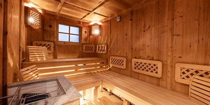 Wanderurlaub - Ausrüstungsverleih: Teleskopstöcke - Innerschmirn - Finnische Sauna - Hotel Augarten