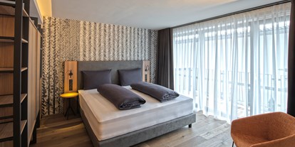 Wanderurlaub - Bettgrößen: Queen Size Bett - Tirol - Nagalu Hotel Garni