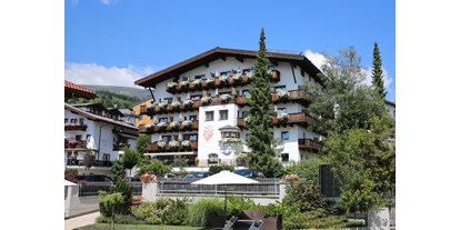 Wanderurlaub - Hotel-Schwerpunkt: Wandern mit Hund - Pfunds - Außen Ansicht hotel - Hotel Silvretta ***s