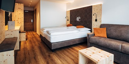 Wanderurlaub - Bettgrößen: Doppelbett - Crusch - Doppelzimmer "Edelweissglück Zirbe" - Hotel Edelweiss