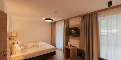 Wanderurlaub - Hotel-Schwerpunkt: Wandern & Wellness - Klösterle - Doppelzimmer Silvretta - Berghotel Rasis