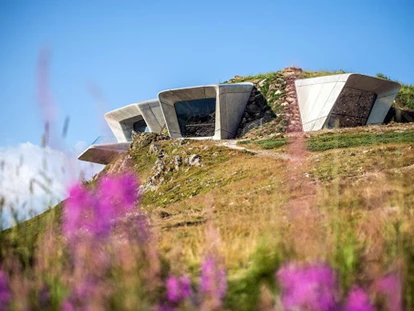 Wanderurlaub - Fahrstuhl - MIRABELL DOLOMITES HOTEL . LUXURY . AYURVEDA & SPA