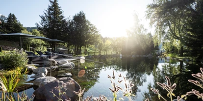 Wanderurlaub - Pools: Schwimmteich - Südtirol - Alpine Spa Resort Viktoria