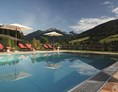 Wanderhotel: Panorama Wellnessgarten mit Pool und traumhafter Aussicht

 - Alpbacherhof - Mountain & Spa Resort