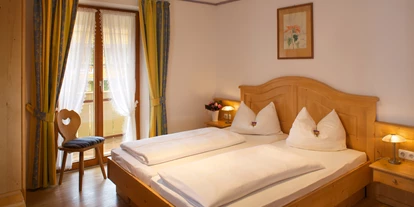 Wanderurlaub - Allgäu - Beispiel Eltern-Schlafzimmer - Landhaus Ohnesorg Partner der KönigsCard