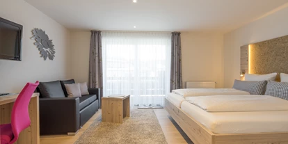 Wanderurlaub - Allgäu - Doppelzimmer Enzian im Haupthaus  - Hotel Garni Gerberhof Adults only 15 plus