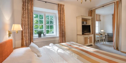 Wanderurlaub - Pools: Schwimmteich - Wohnbeispiel Kategorie Juniorsuite - Geldernhaus ***S Hotel garni