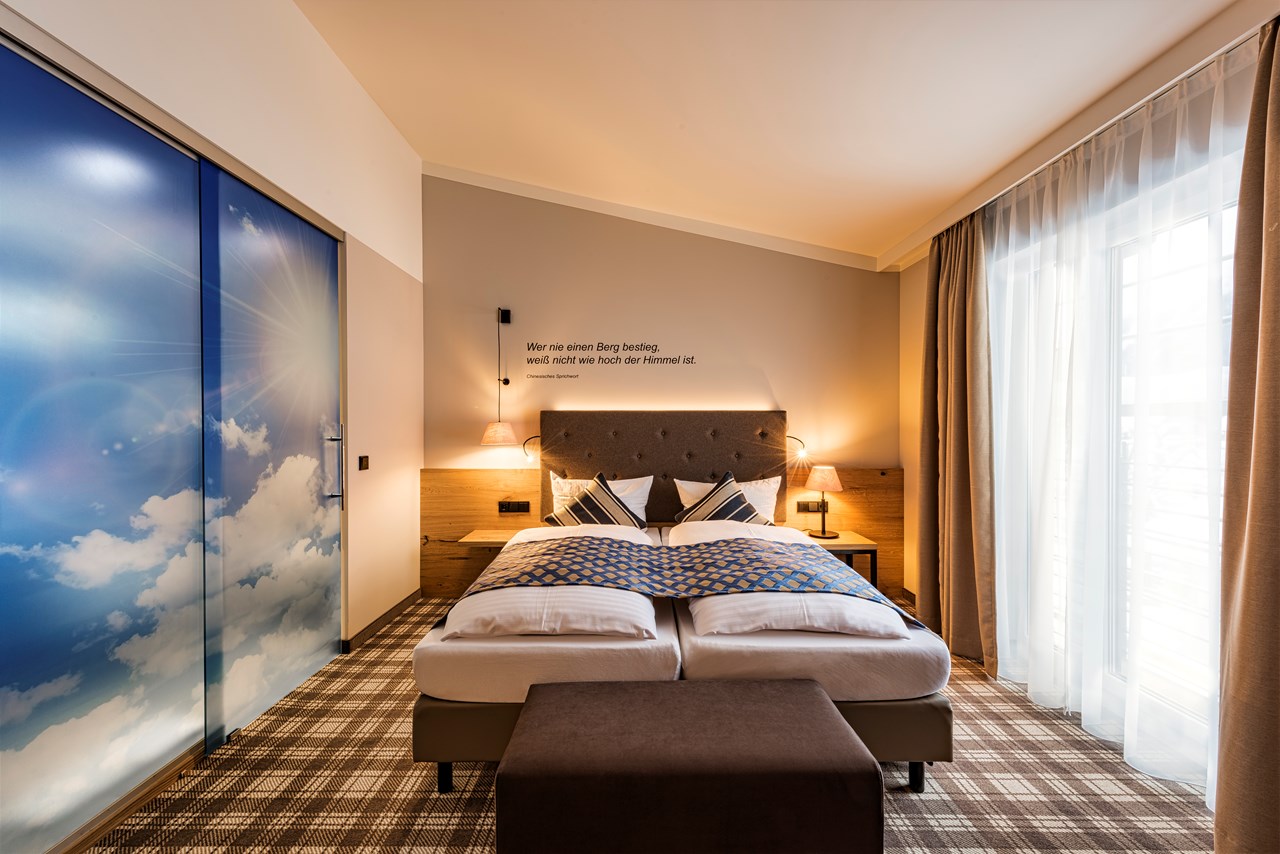 Hotel Ruhpoldinger Hof Zimmerkategorien DZ Bayrischer Himmel