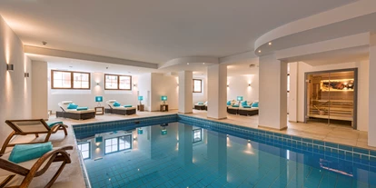 Wanderurlaub - Fahrstuhl - Bayern - Hallenbad - Hotel Ruhpoldinger Hof
