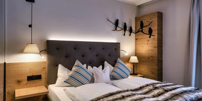 Wanderurlaub - Fahrstuhl - Bayern - DZ Bayrischer Himmel mit Vögel - Hotel Ruhpoldinger Hof