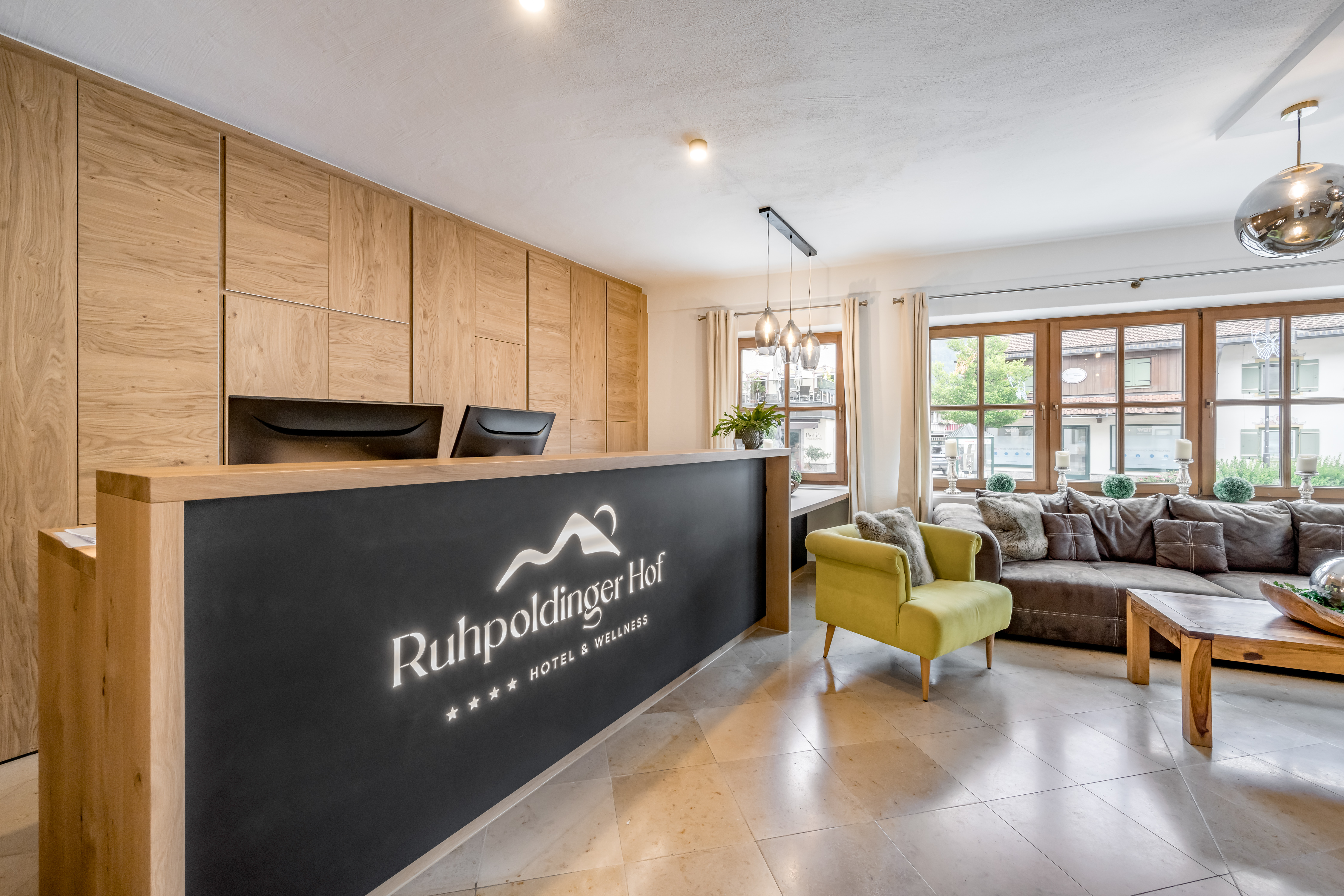 Wanderhotel: Rezeption - Hotel Ruhpoldinger Hof