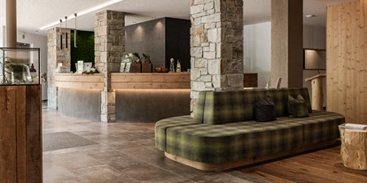 Wanderurlaub - Brenner - Empfang - Rezeption  - Naturhotel Rainer