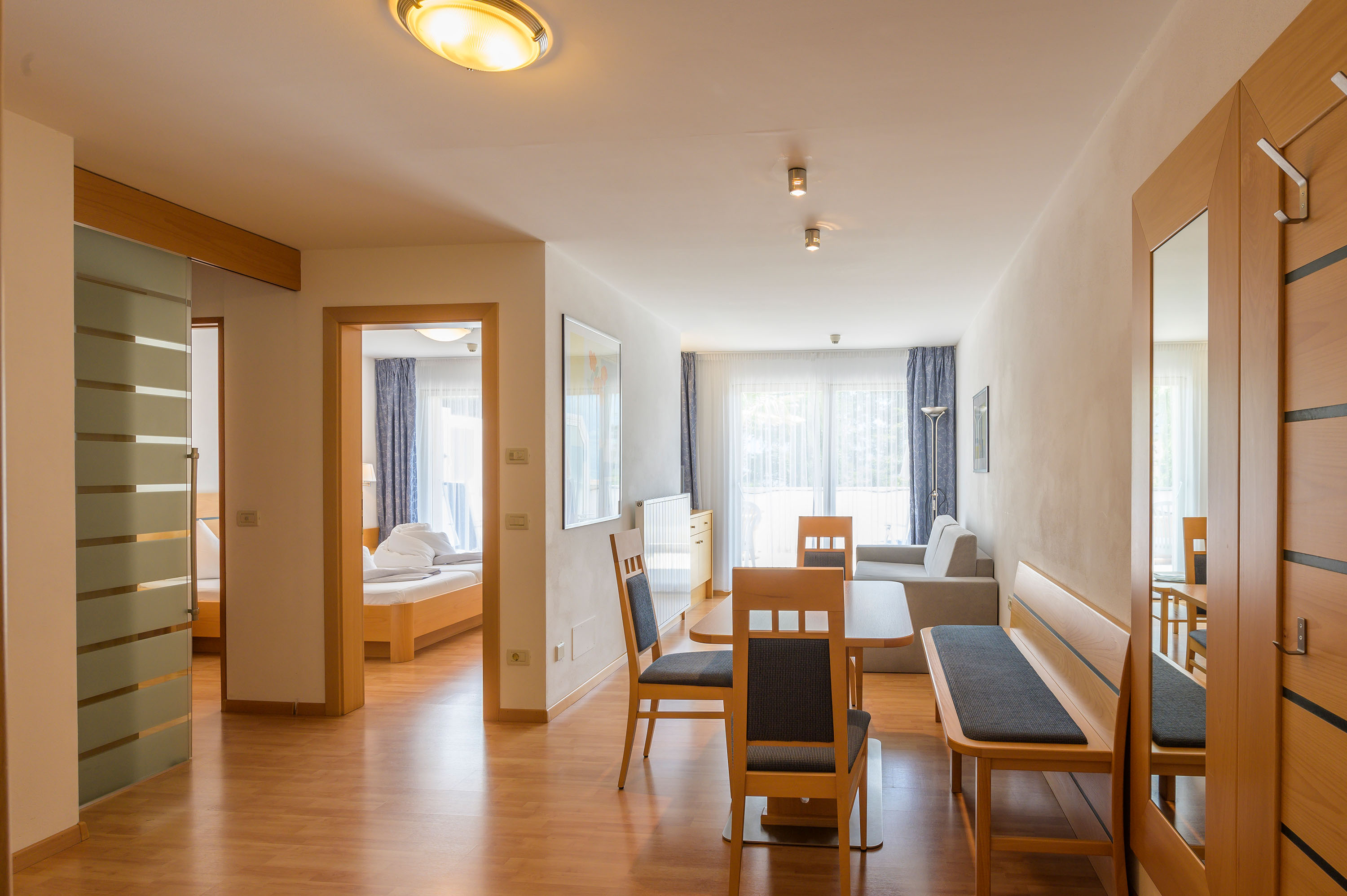 Glanzhof Hotel & Apartments Zimmerkategorien Apartment mit Garten oder Balkon