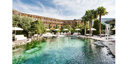 Wanderurlaub - Pools: Schwimmteich - Südtirol - Lake Spa Hotel SEELEITEN