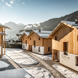 Wanderhotel: Unsere Chalets an der Piste im Winter - Liondes Chalets